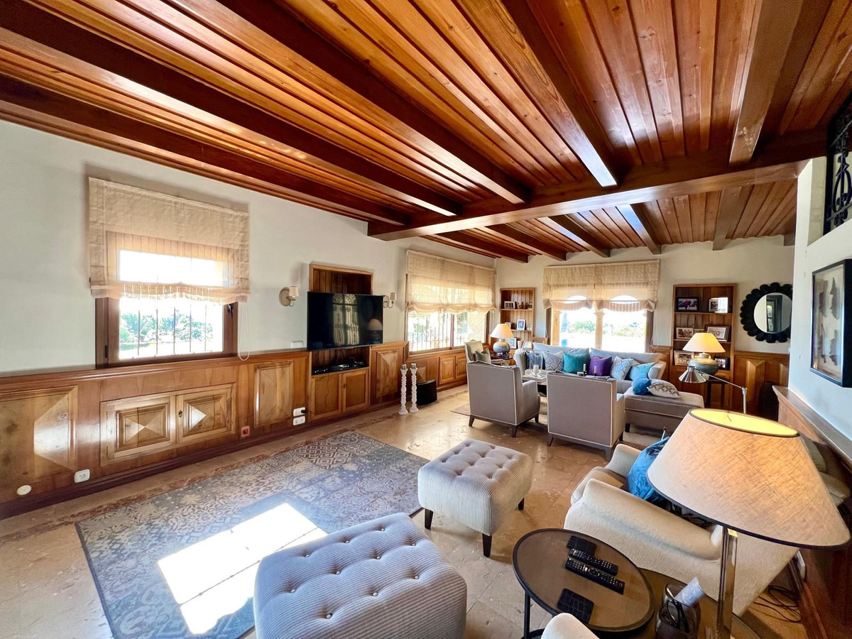 4 bedroom Villas for sale in Elviria – R5139934 4 bedroom Villas for sale in Elviria – R5139934