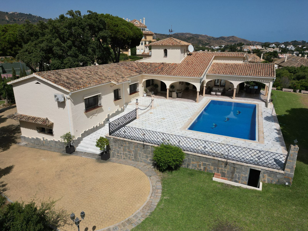 4 bedroom Villas for sale in Elviria – R5139934 4 bedroom Villas for sale in Elviria – R5139934