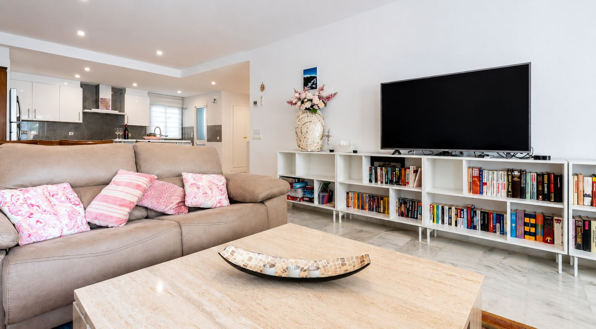 4 bedroom Apartments for sale in Elviria – R5389717 4 bedroom Apartments for sale in Elviria – R5389717