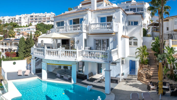 5 bedroom Villas for sale in Riviera del Sol – R5227594 5 bedroom Villas for sale in Riviera del Sol – R5227594 in