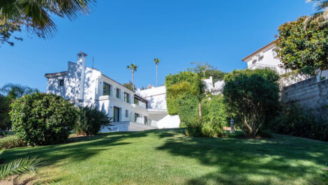 4 bedroom Villas for sale in Marbella – R5063281