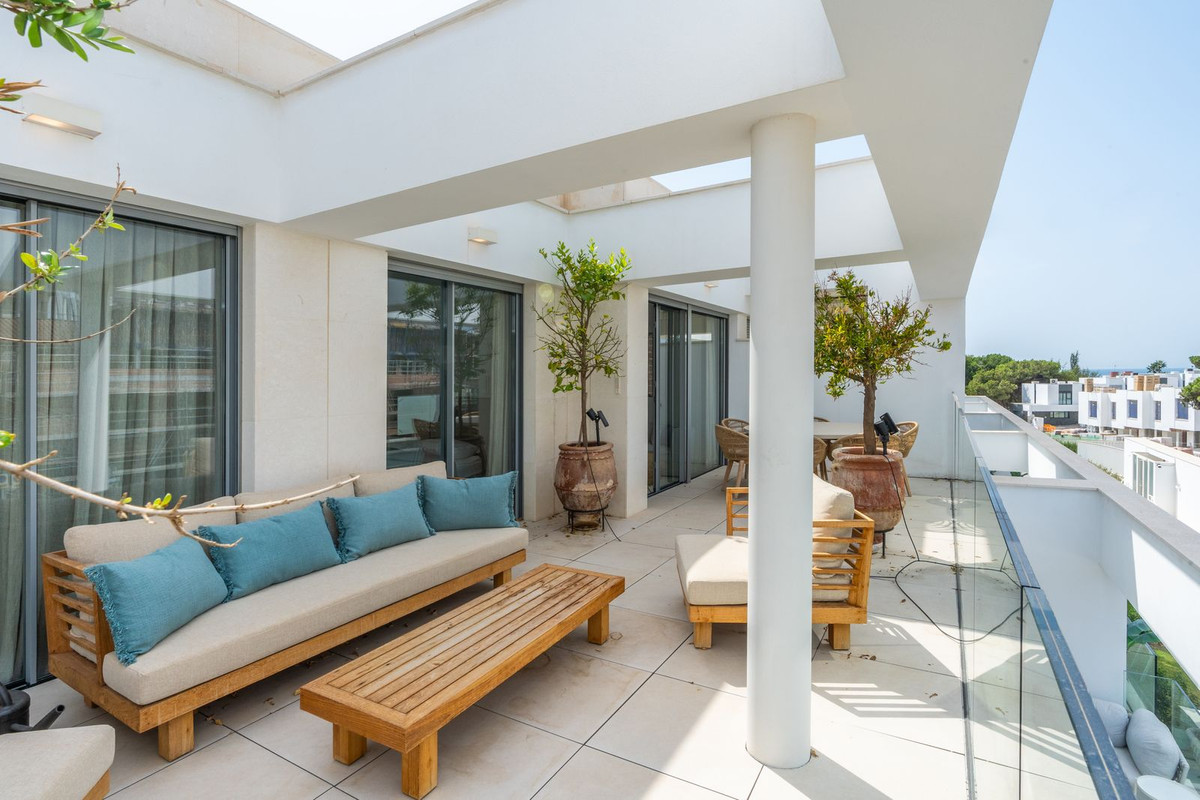 3 bedroom Penthouses for sale in Elviria – R4988680 3 bedroom Penthouses for sale in Elviria – R4988680