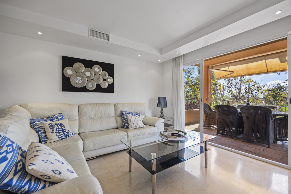 Apartamentos de 4 dormitorios en venta en Milla de Oro – R5018800 Apartamentos de 4 dormitorios en venta en Milla de Oro – R5018800