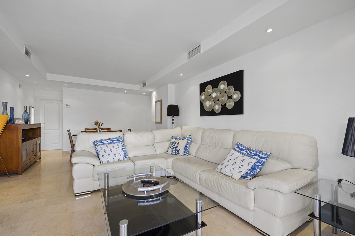 Apartamentos de 4 dormitorios en venta en Milla de Oro – R5018800 Apartamentos de 4 dormitorios en venta en Milla de Oro – R5018800