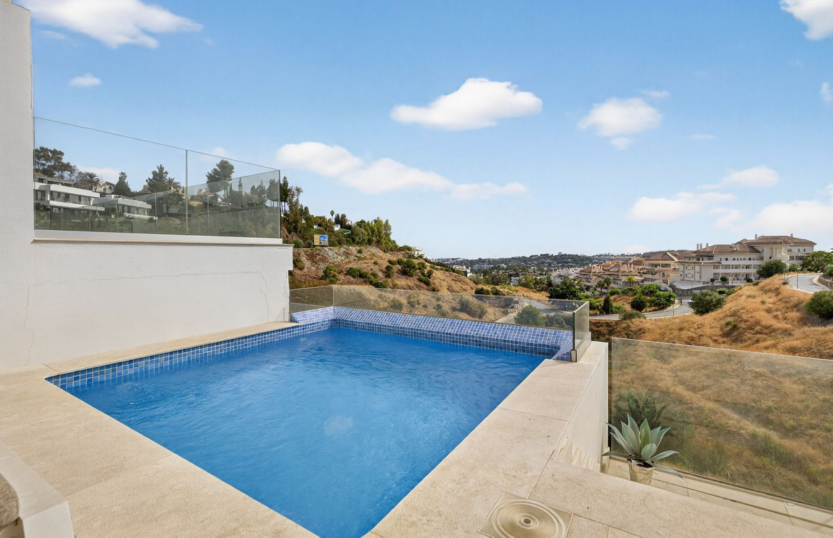 Apartamentos de 2 dormitorios en venta en Nueva Andalucía – R5194192 Apartamentos de 2 dormitorios en venta en Nueva Andalucía – R5194192