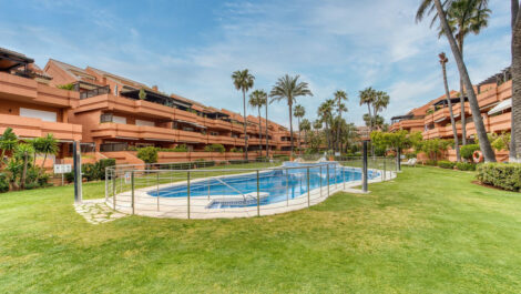 2 bedroom Apartments for sale in Marbella – R5347387