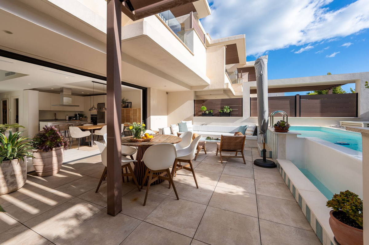 4 bedroom Townhouses for sale in La Cala de Mijas – R5298115 4 bedroom Townhouses for sale in La Cala de Mijas – R5298115