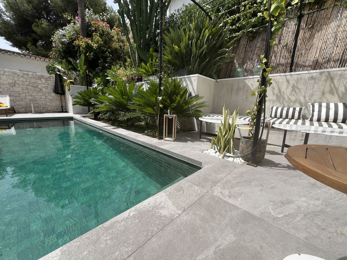 Villas de 4 dormitorios en venta en Nueva Andalucía – R4989433 Villas de 4 dormitorios en venta en Nueva Andalucía – R4989433