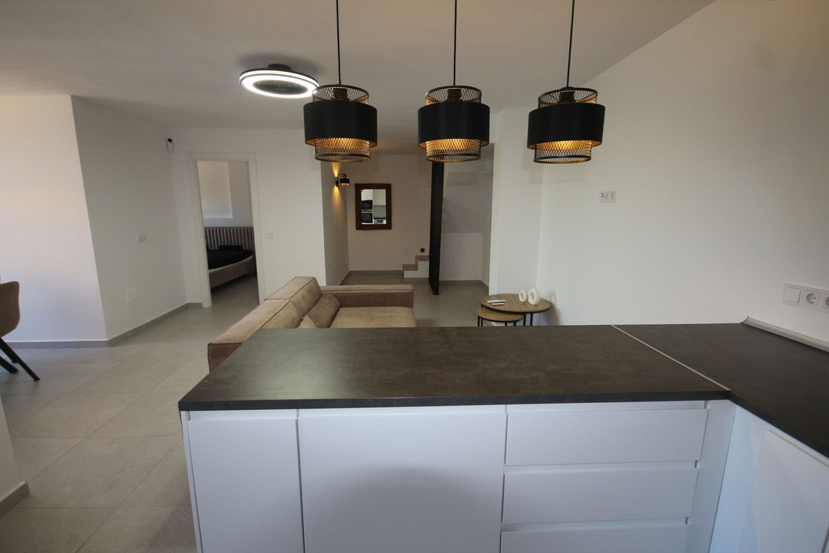 3 bedroom Apartments for sale in Elviria – R5351002 3 bedroom Apartments for sale in Elviria – R5351002