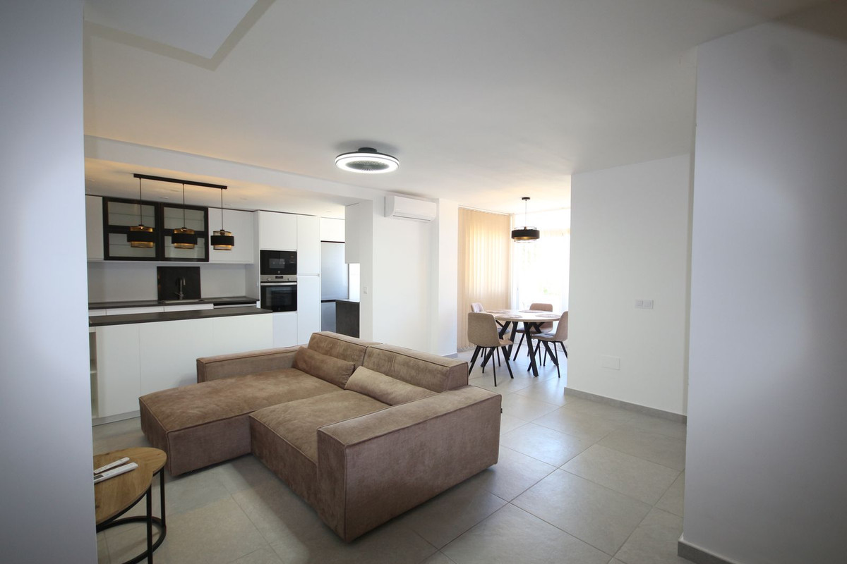 3 bedroom Apartments for sale in Elviria – R5351002 3 bedroom Apartments for sale in Elviria – R5351002