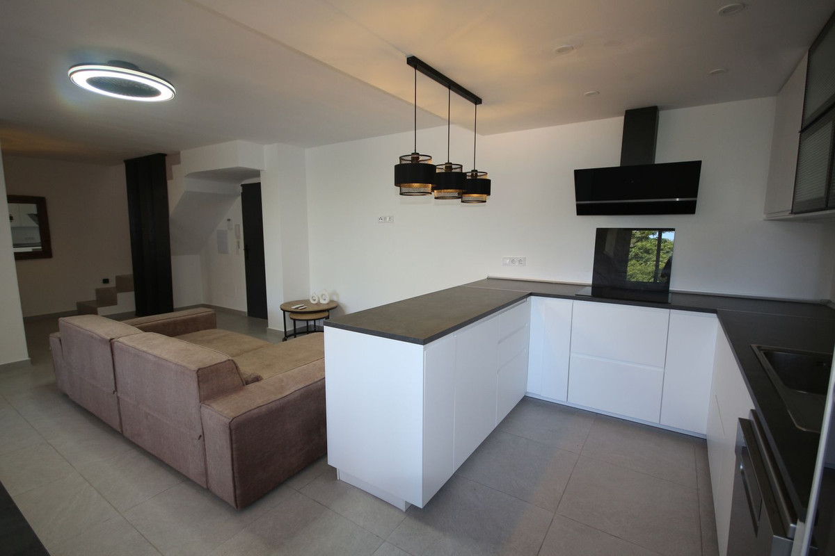 3 bedroom Apartments for sale in Elviria – R5351002 3 bedroom Apartments for sale in Elviria – R5351002