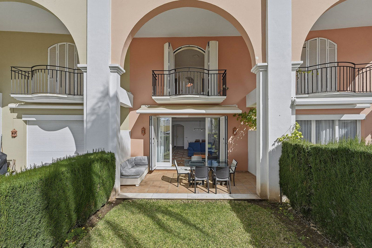 Adosados de 3 dormitorios en venta en Bahía de Marbella – R5078884 Adosados de 3 dormitorios en venta en Bahía de Marbella – R5078884