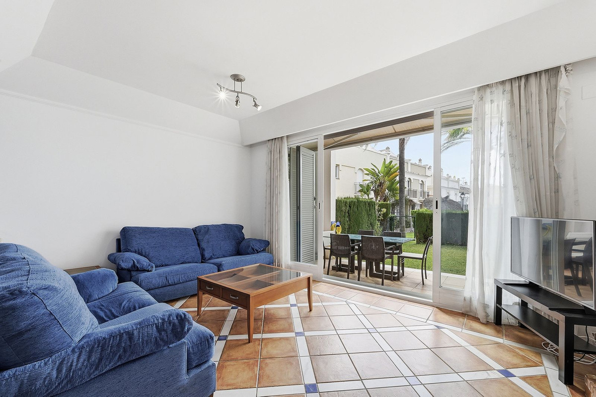 Adosados de 3 dormitorios en venta en Bahía de Marbella – R5078884 Adosados de 3 dormitorios en venta en Bahía de Marbella – R5078884