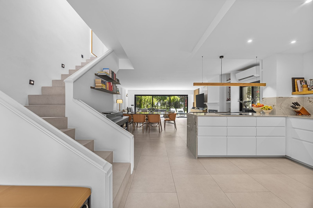 3 bedroom Townhouses for sale in Nueva Andalucía – R5423362 3 bedroom Townhouses for sale in Nueva Andalucía – R5423362