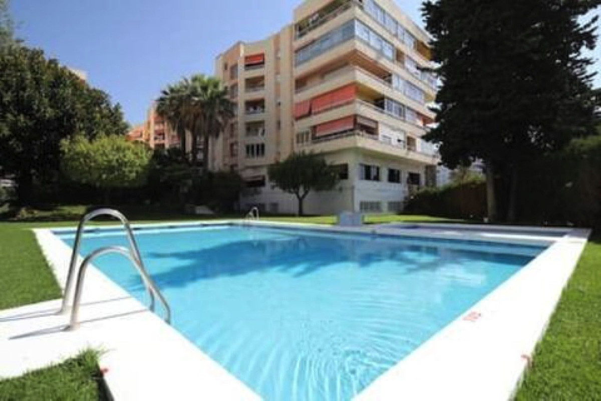 Apartamentos de 4 dormitorios en venta en Marbella – R5422309 Apartamentos de 4 dormitorios en venta en Marbella – R5422309
