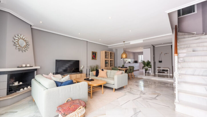 Adosados de 3 dormitorios en venta en Milla de Oro – R5397601 Adosados de 3 dormitorios en venta en Milla de Oro – R5397601 en