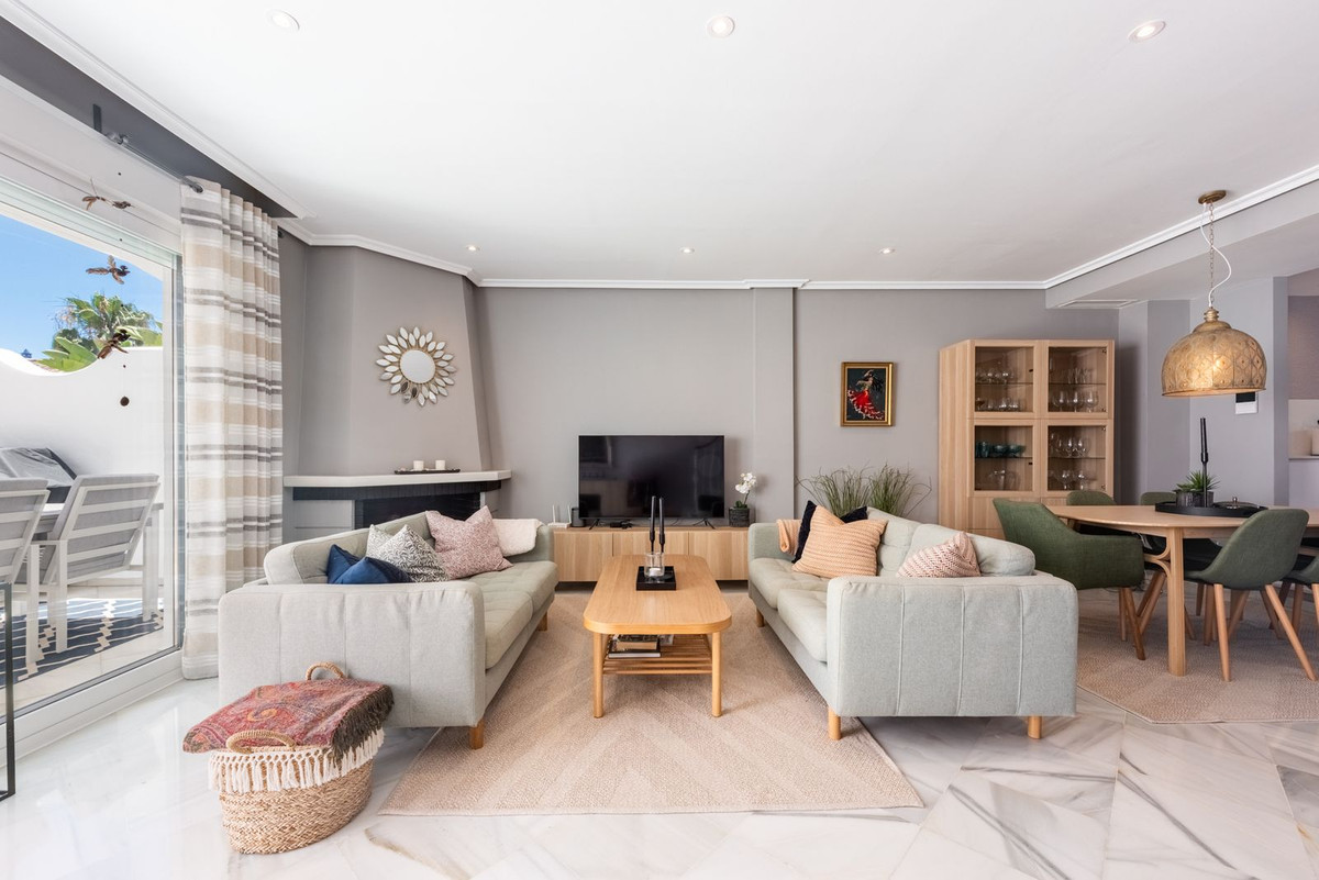 Adosados de 3 dormitorios en venta en Milla de Oro – R5397601 Adosados de 3 dormitorios en venta en Milla de Oro – R5397601