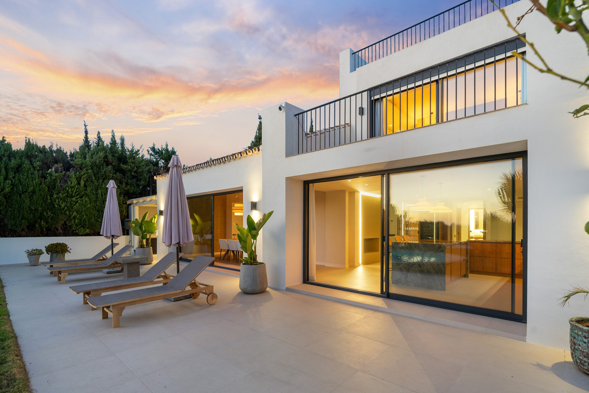 Villas de 4 dormitorios en venta en Nueva Andalucía – R5315866 Villas de 4 dormitorios en venta en Nueva Andalucía – R5315866