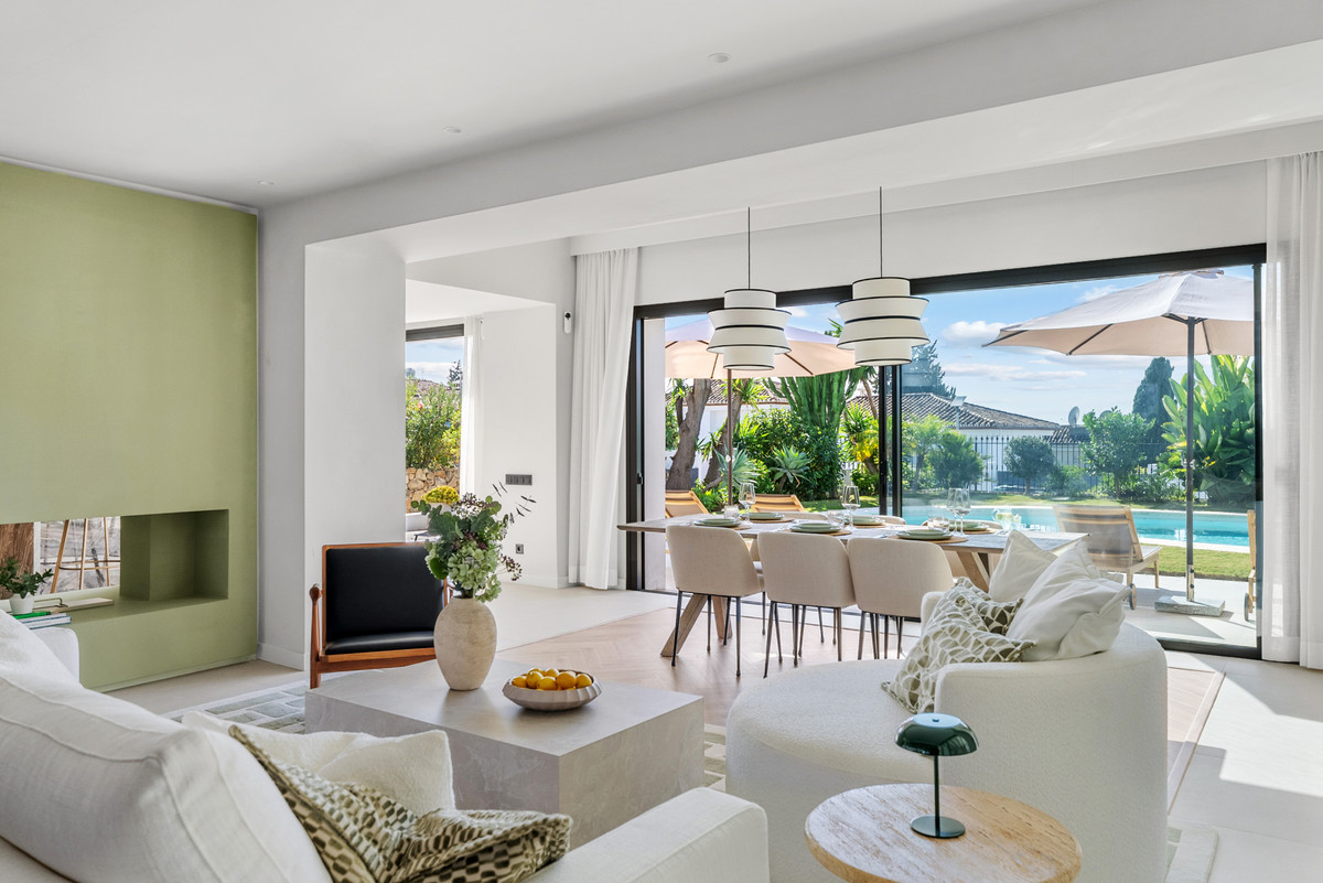 Villas de 4 dormitorios en venta en Nueva Andalucía – R5315866 Villas de 4 dormitorios en venta en Nueva Andalucía – R5315866