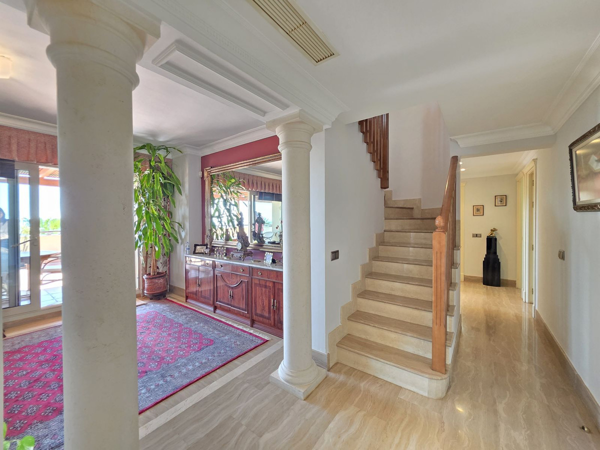 4 bedroom Apartments for sale in Sierra Blanca – R5316712 4 bedroom Apartments for sale in Sierra Blanca – R5316712