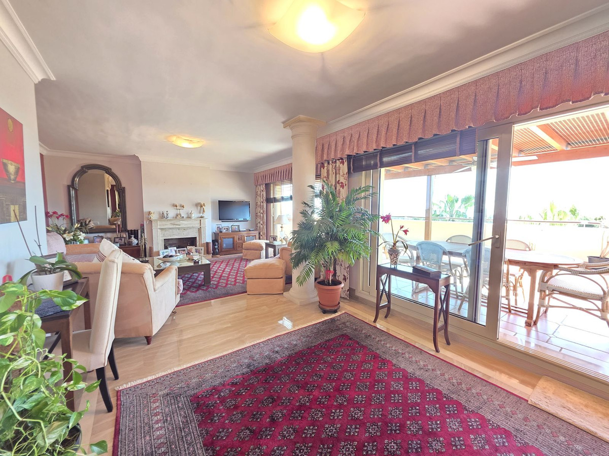 4 bedroom Apartments for sale in Sierra Blanca – R5316712 4 bedroom Apartments for sale in Sierra Blanca – R5316712