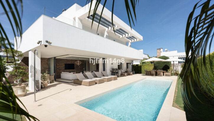 5 bedroom Villas for sale in San Pedro de Alcántara – R5308318 5 bedroom Villas for sale in San Pedro de Alcántara – R5308318 in