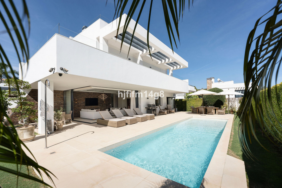 5 bedroom Villas for sale in San Pedro de Alcántara – R5308318 5 bedroom Villas for sale in San Pedro de Alcántara – R5308318
