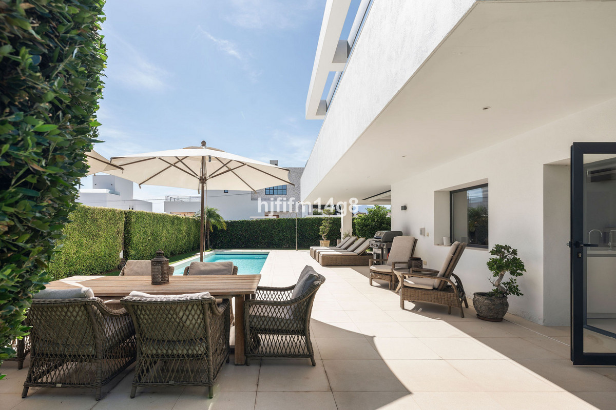 5 bedroom Villas for sale in San Pedro de Alcántara – R5308318 5 bedroom Villas for sale in San Pedro de Alcántara – R5308318