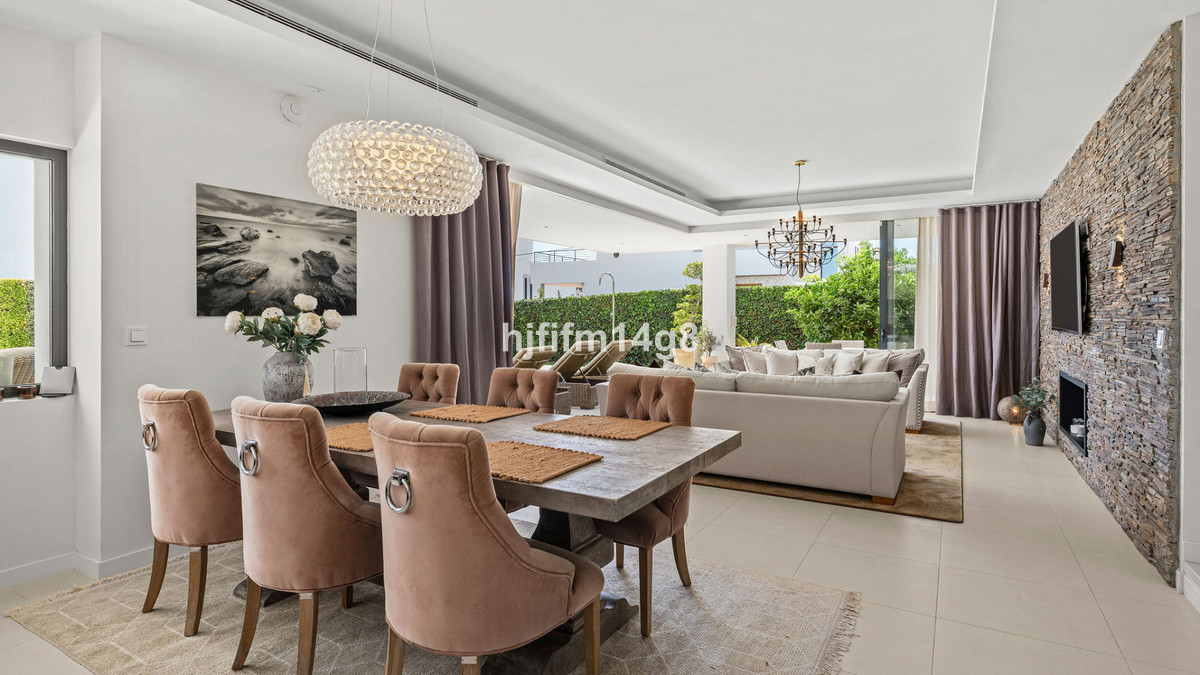 5 bedroom Villas for sale in San Pedro de Alcántara – R5308318 5 bedroom Villas for sale in San Pedro de Alcántara – R5308318