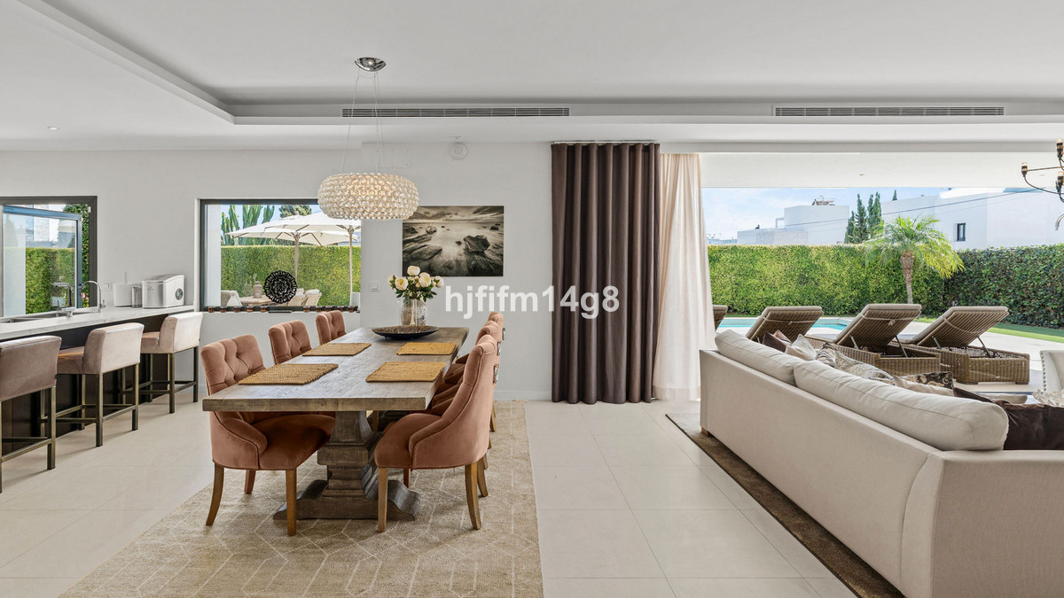 5 bedroom Villas for sale in San Pedro de Alcántara – R5308318 5 bedroom Villas for sale in San Pedro de Alcántara – R5308318