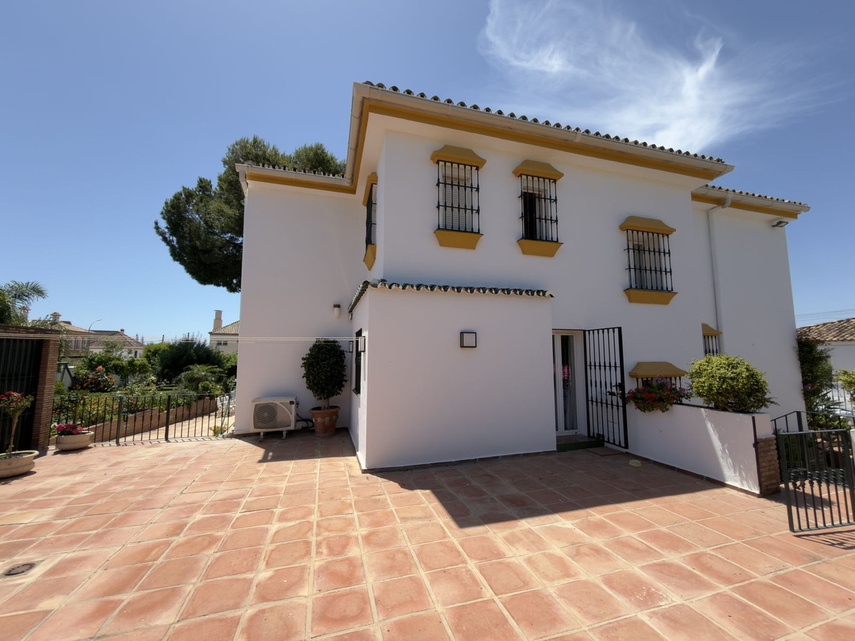 Villas de 4 dormitorios en venta en San Pedro de Alcántara – R5394949 Villas de 4 dormitorios en venta en San Pedro de Alcántara – R5394949