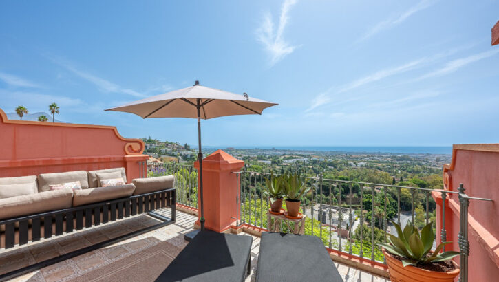 Apartamentos de 4 dormitorios en venta en Monte Halcones – R5146996 Apartamentos de 4 dormitorios en venta en Monte Halcones – R5146996 en