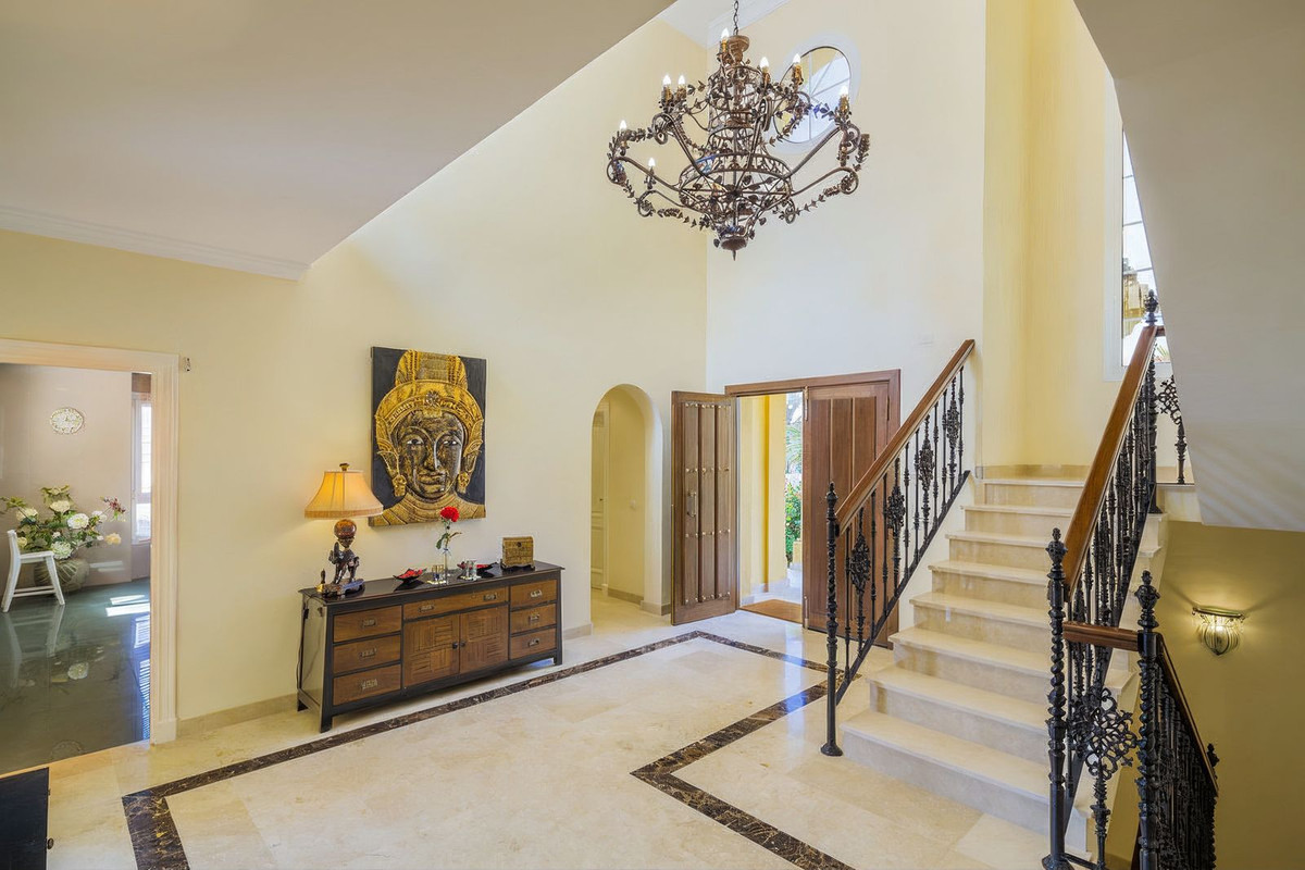 Villas de 4 dormitorios en venta en Elviria – R5251219 Villas de 4 dormitorios en venta en Elviria – R5251219