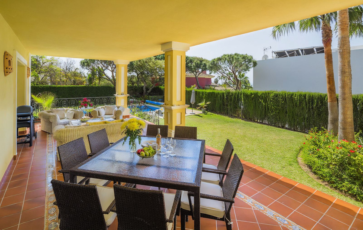Villas de 4 dormitorios en venta en Elviria – R5251219 Villas de 4 dormitorios en venta en Elviria – R5251219