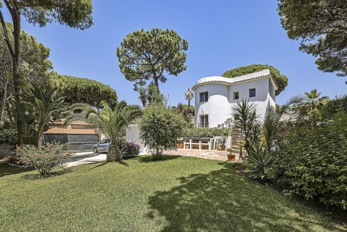 4 bedroom Villas for sale in El Rosario – R5421142 4 bedroom Villas for sale in El Rosario – R5421142