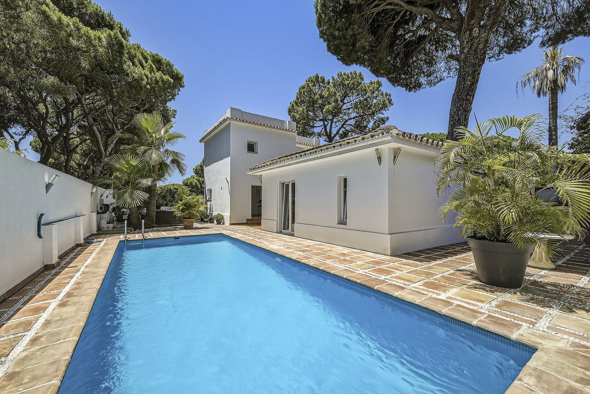 4 bedroom Villas for sale in El Rosario – R5421142 4 bedroom Villas for sale in El Rosario – R5421142