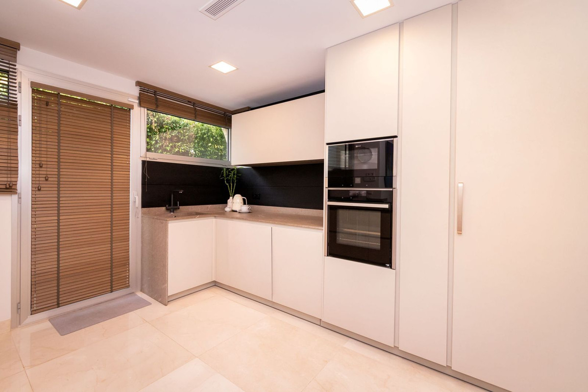 4 bedroom Villas for sale in San Pedro de Alcántara – R5358277 4 bedroom Villas for sale in San Pedro de Alcántara – R5358277