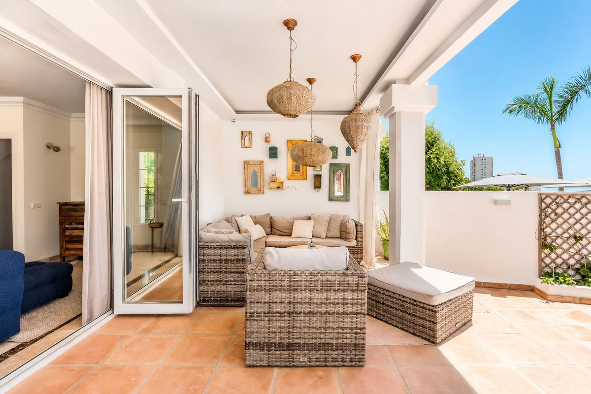 Pareados de 4 dormitorios en venta en Nueva Andalucía – R5417878 Pareados de 4 dormitorios en venta en Nueva Andalucía – R5417878