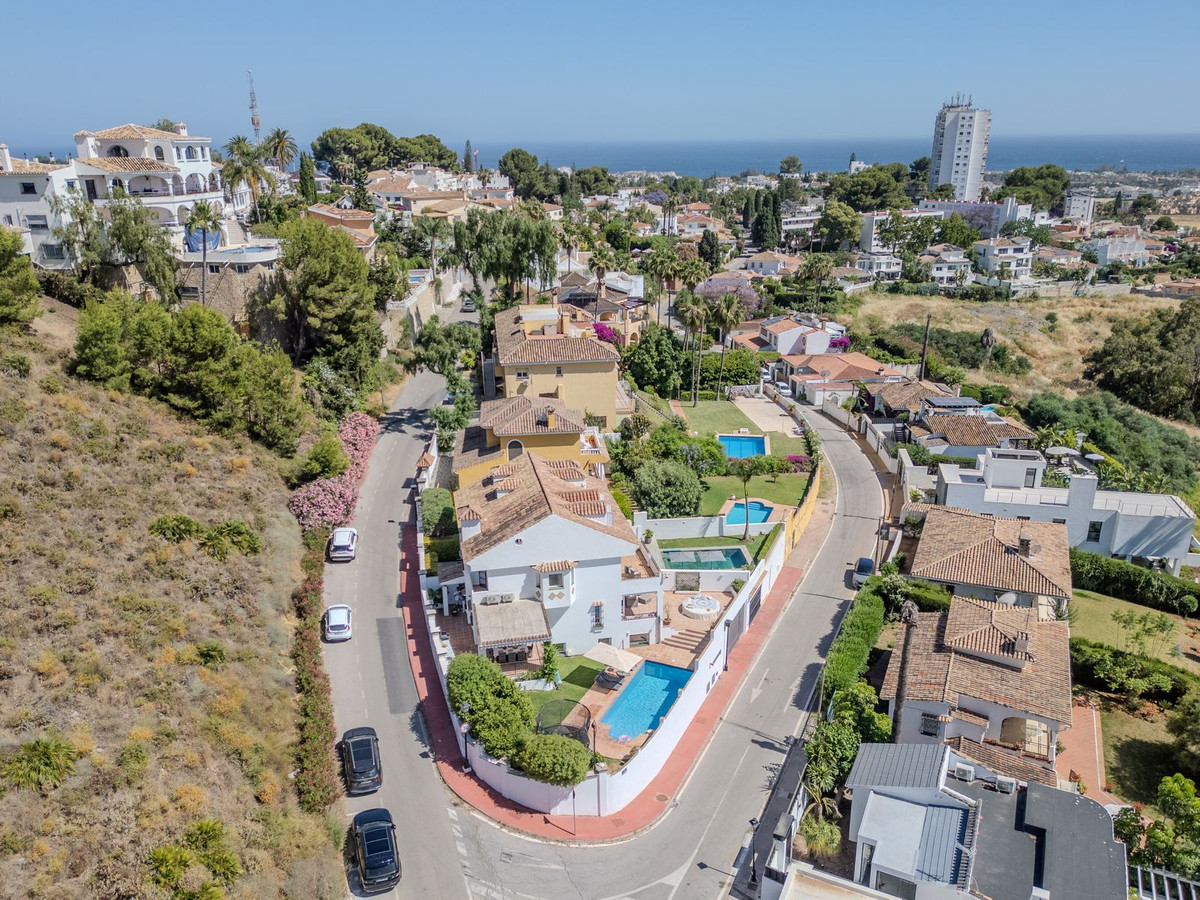 Pareados de 4 dormitorios en venta en Nueva Andalucía – R5417878 Pareados de 4 dormitorios en venta en Nueva Andalucía – R5417878