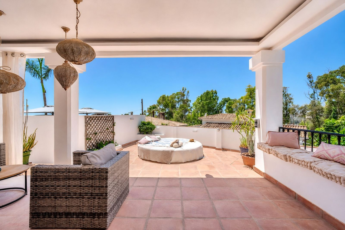 Pareados de 4 dormitorios en venta en Nueva Andalucía – R5417878 Pareados de 4 dormitorios en venta en Nueva Andalucía – R5417878