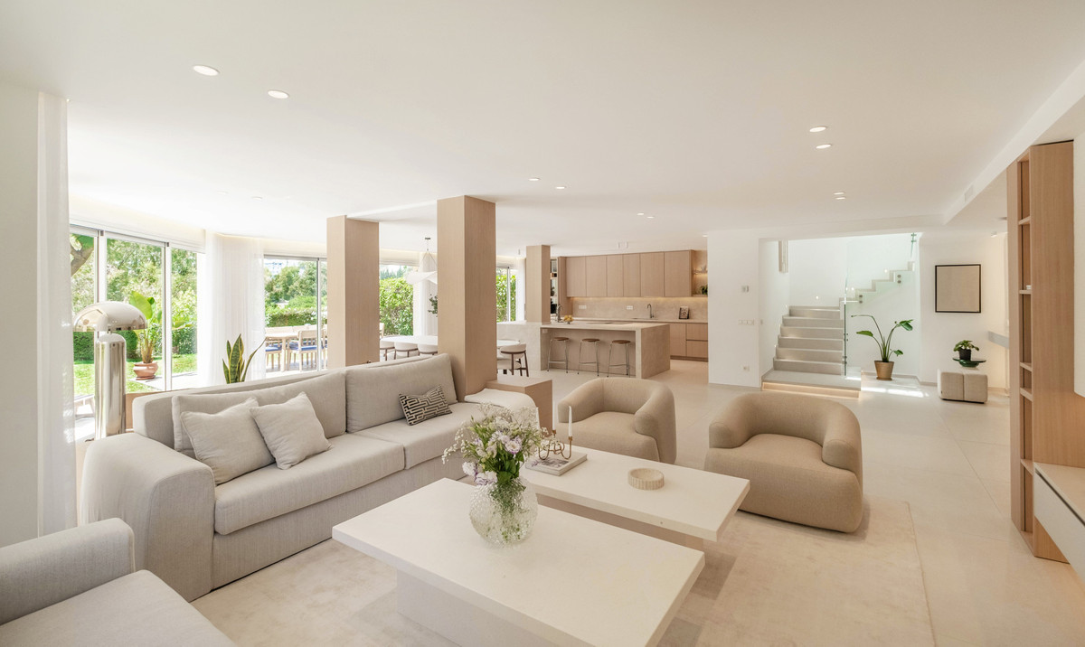 Pareados de 4 dormitorios en venta en La Quinta – R5413756 Pareados de 4 dormitorios en venta en La Quinta – R5413756