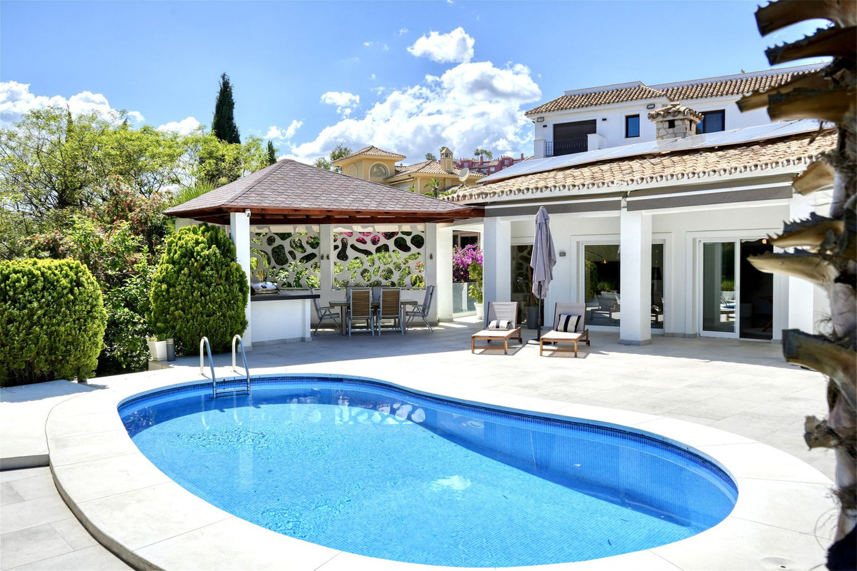 4 bedroom Villas for sale in Benahavís – R5383924 4 bedroom Villas for sale in Benahavís – R5383924
