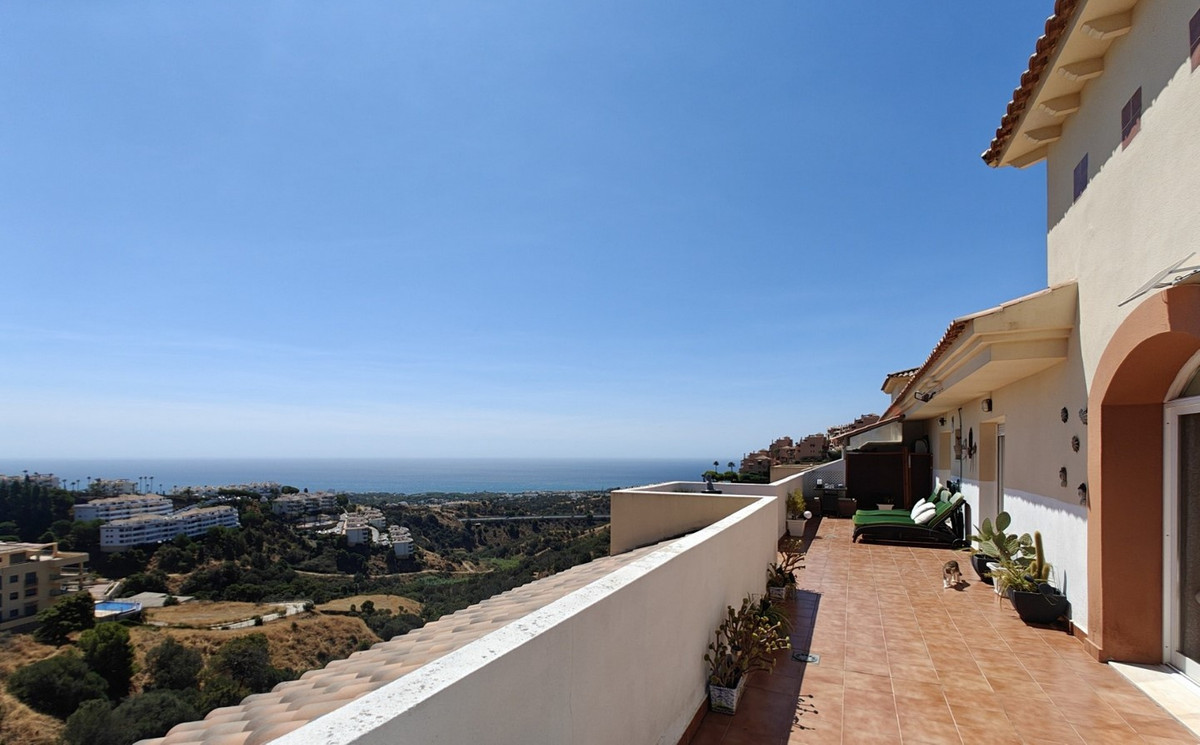 Aticos de 2 dormitorios en venta en Calahonda – R5304631 Aticos de 2 dormitorios en venta en Calahonda – R5304631