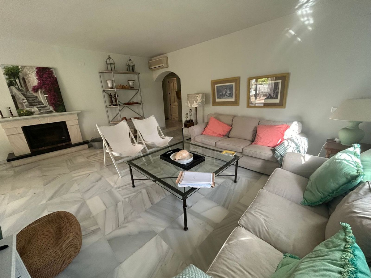 Apartamentos de 3 dormitorios en venta en Marbella – R5422516 Apartamentos de 3 dormitorios en venta en Marbella – R5422516