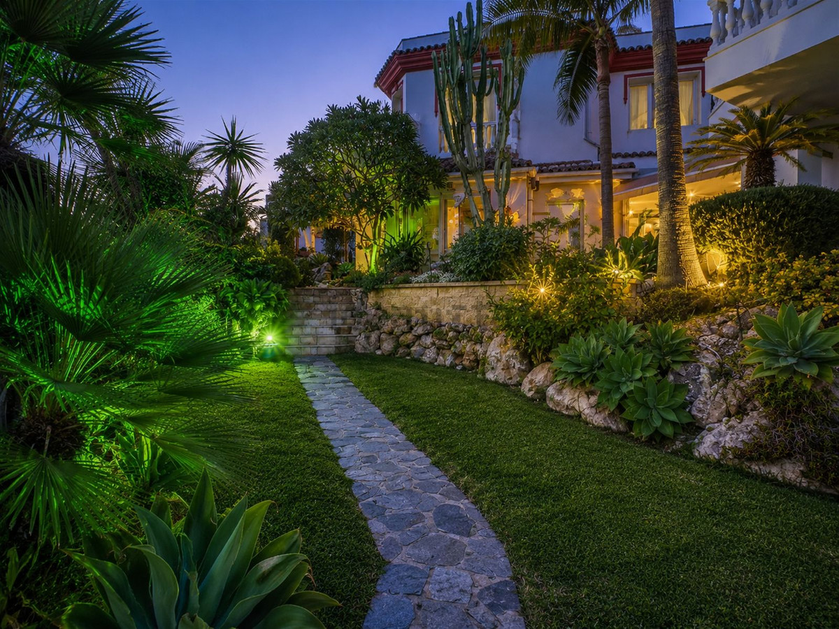 6 bedroom Villas for sale in Hacienda Las Chapas – R5414770 6 bedroom Villas for sale in Hacienda Las Chapas – R5414770