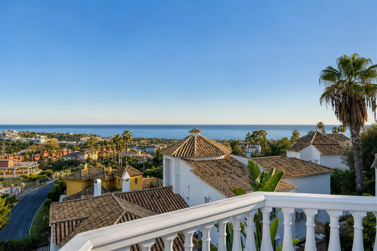 6 bedroom Villas for sale in Hacienda Las Chapas – R5414770 6 bedroom Villas for sale in Hacienda Las Chapas – R5414770