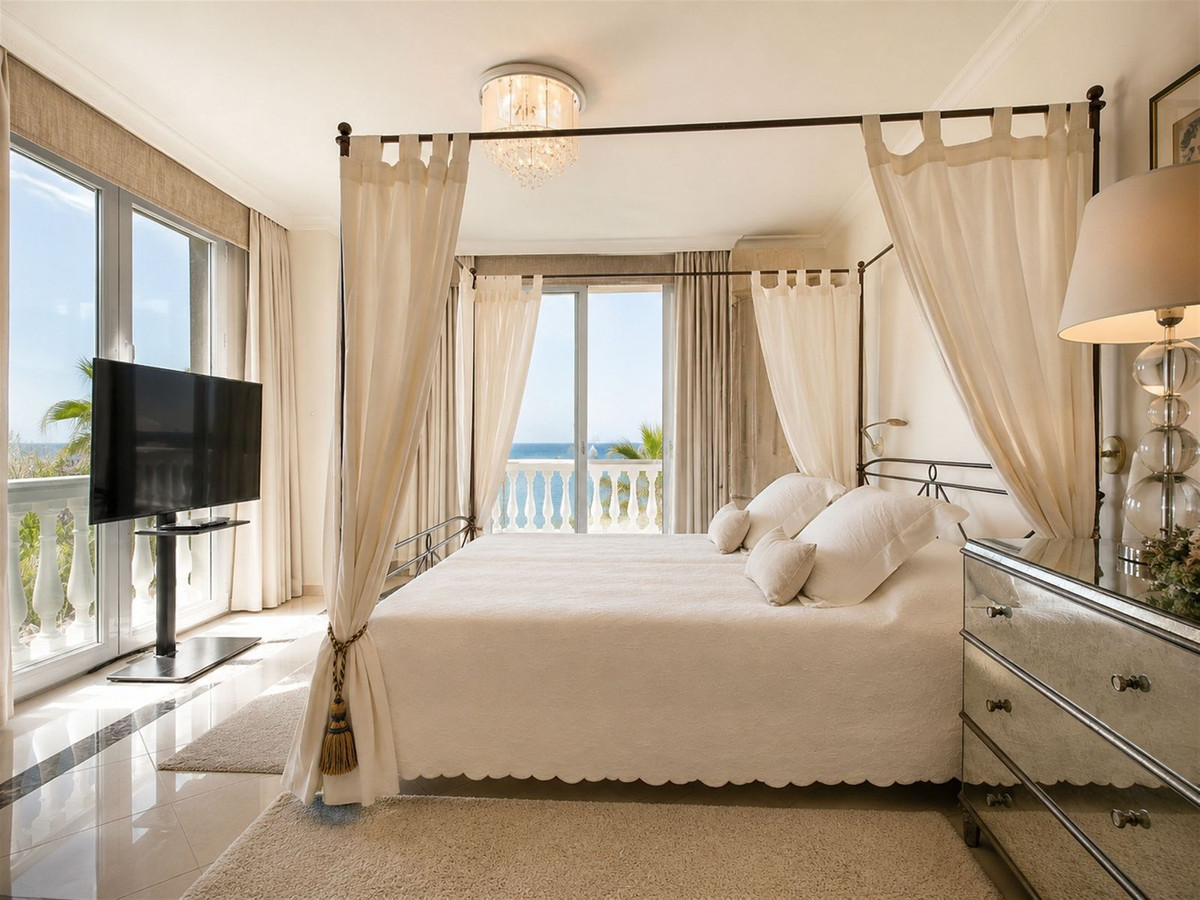 6 bedroom Villas for sale in Hacienda Las Chapas – R5414770 6 bedroom Villas for sale in Hacienda Las Chapas – R5414770