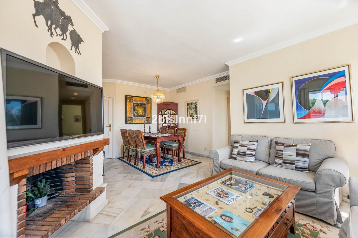 2 bedroom Penthouses for sale in Elviria – R5400010 2 bedroom Penthouses for sale in Elviria – R5400010