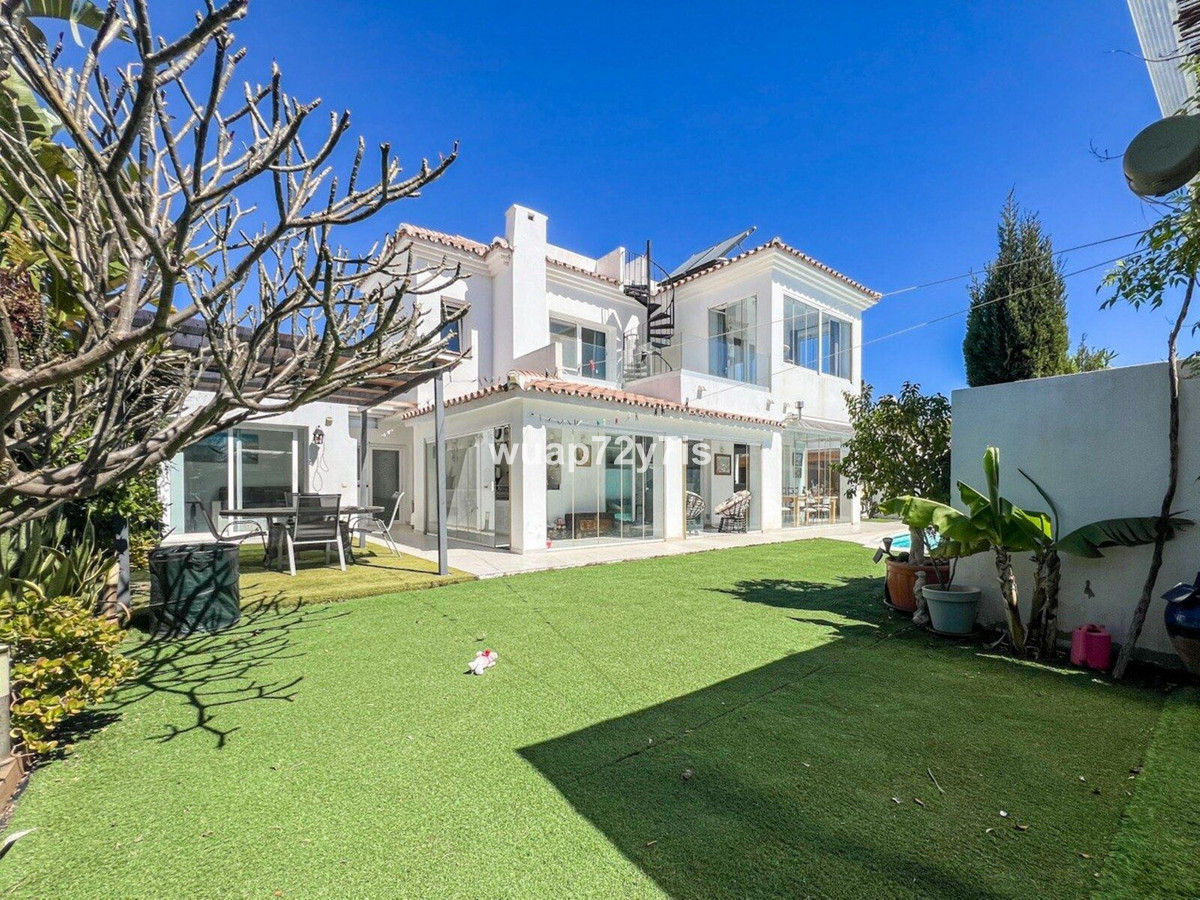 3 bedroom Villas for sale in Atalaya – R5353549 3 bedroom Villas for sale in Atalaya – R5353549