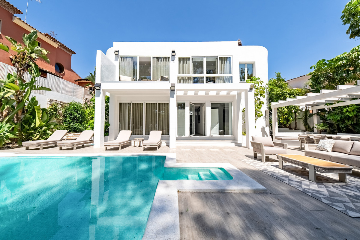 4 bedroom Villas for sale in Las Brisas – R5422966 4 bedroom Villas for sale in Las Brisas – R5422966